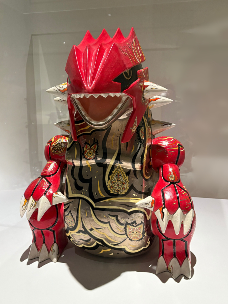 名古屋のポケモン工芸展に展示された陶器のグラードンアート作品