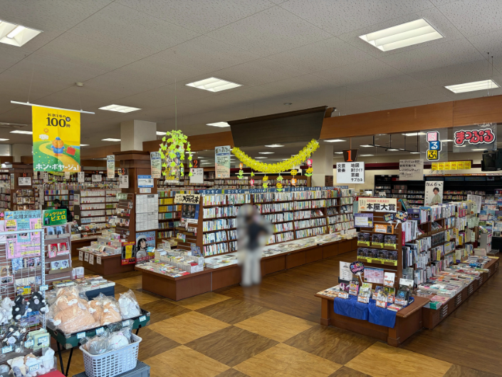 北国書林松任店の店内
